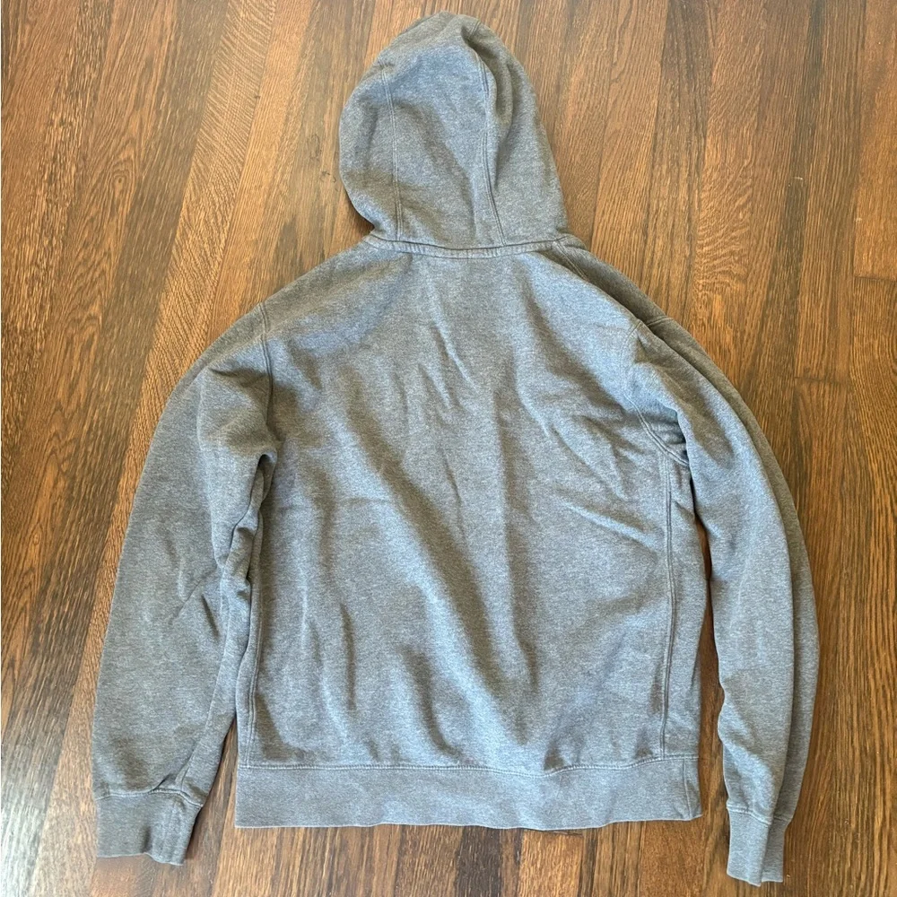 Nike men’s dark gray sweatshirt